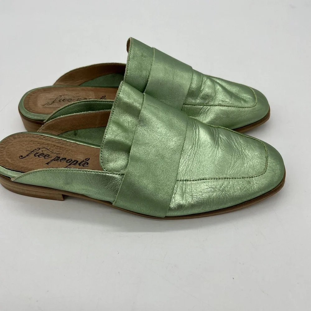 Free People Women's Metallic Green At Ease Slip On Mule loafer 6.5US (38EUR)